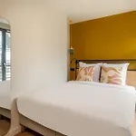 Montmartre Paris Suite